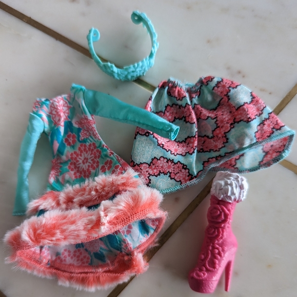 Ever After High bundle 2 - Picture 1 of 1